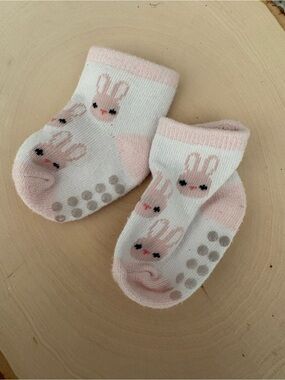 White and pink bunny socks with grippers no brand nwot